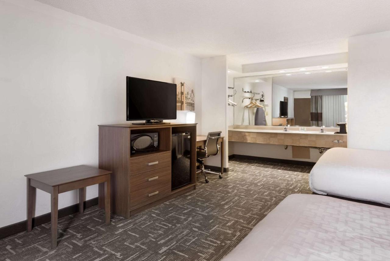 Clarion Hotel Concord-Walnut Creek Kültér fotó